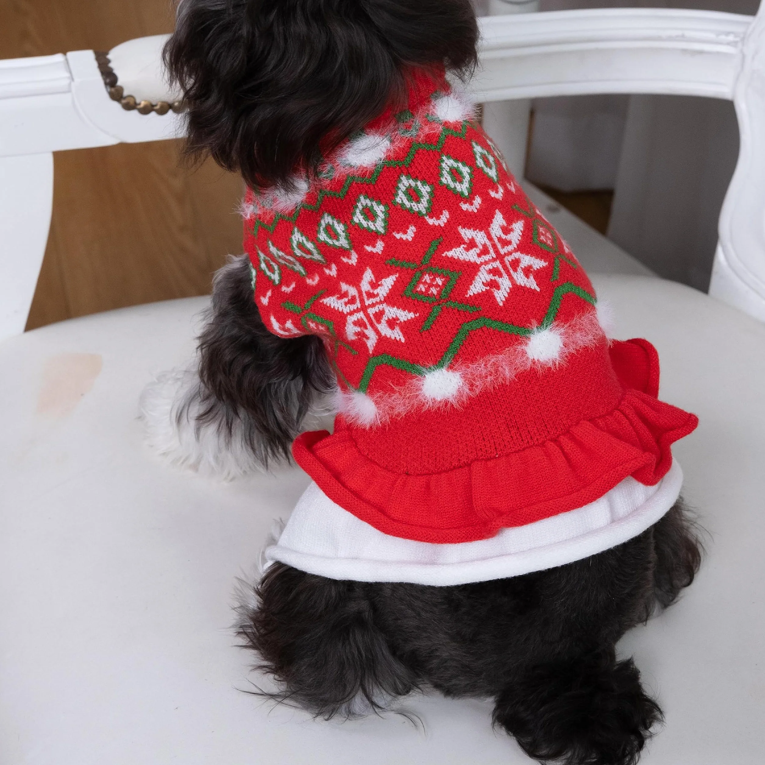 CuteBone Świąteczny czerwony sweter dla psa, sukienka śnieżynka, zimowy płaszcz dla szczeniaka, sukienka z falbanką dla psa, odzież dla kota z otworem na smycz dla małych i średnich psów DS85M-PL